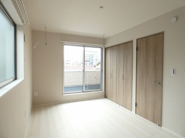 リーヴァ セレナ 室内