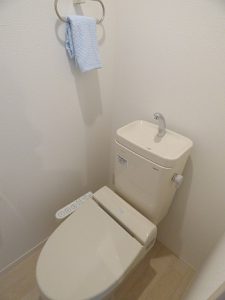トイレ　温水　洗浄　室内