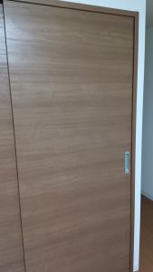 室内引き戸　立て付け調整