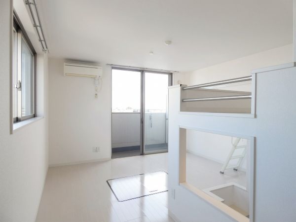 ルネス新富町スクエア 居室