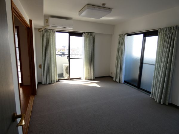 ライオンズマンション川越南古谷第2 リビング2