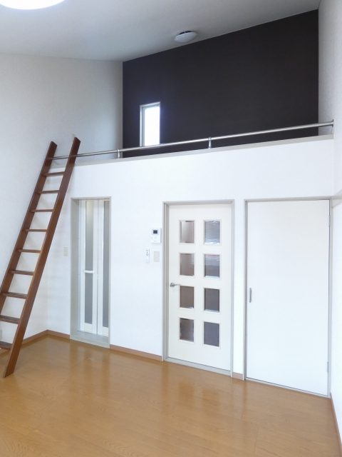 ks261005-loft